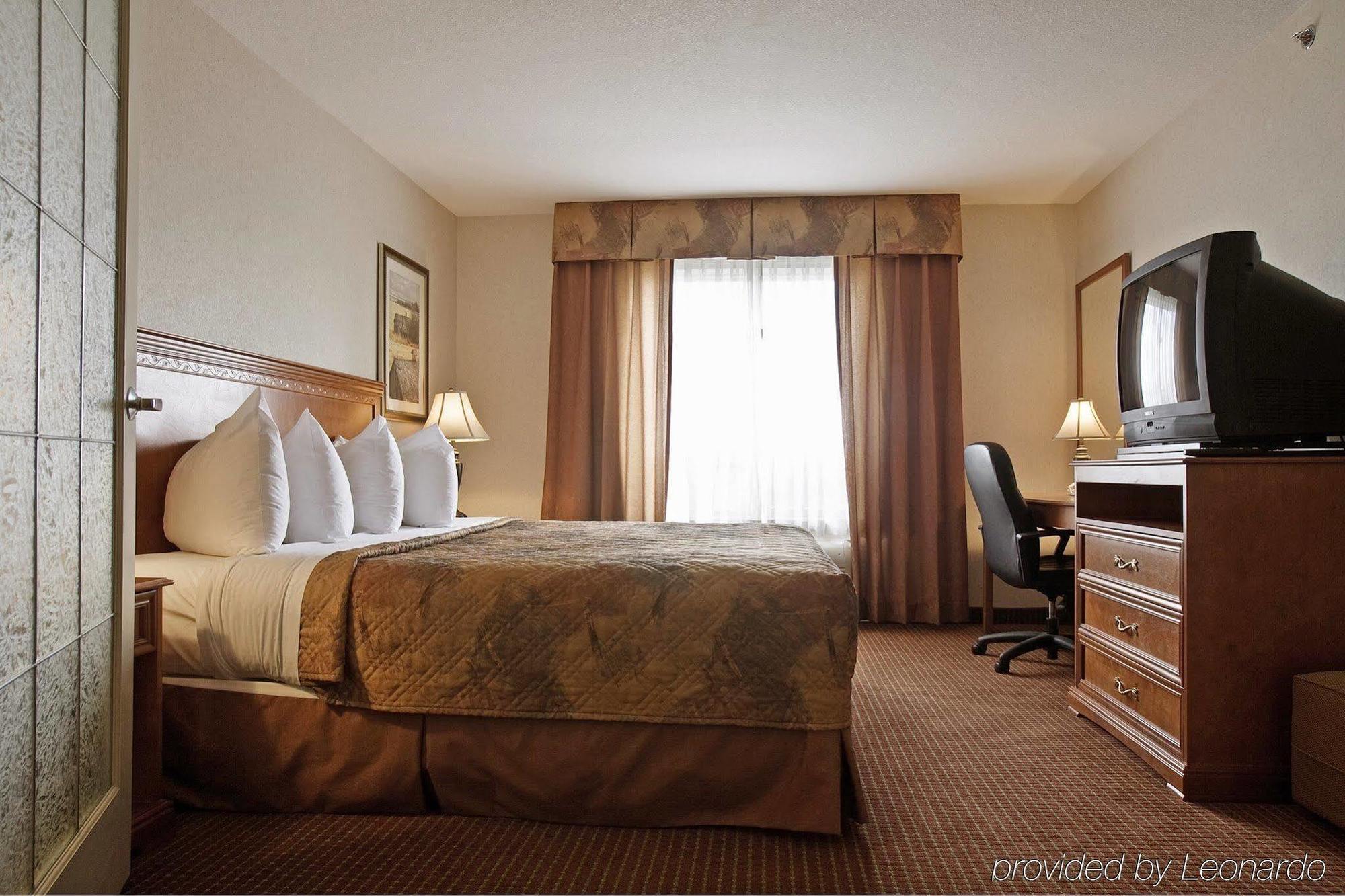 Stonebridge Hotel Dawson Creek Quarto foto